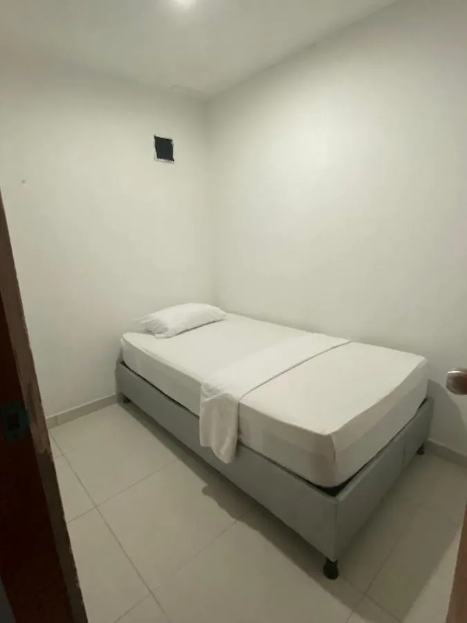 Alojamiento Casa Blanca , A 5 Min Del Aeropuerto Y Playas ! Apartment Cartagena